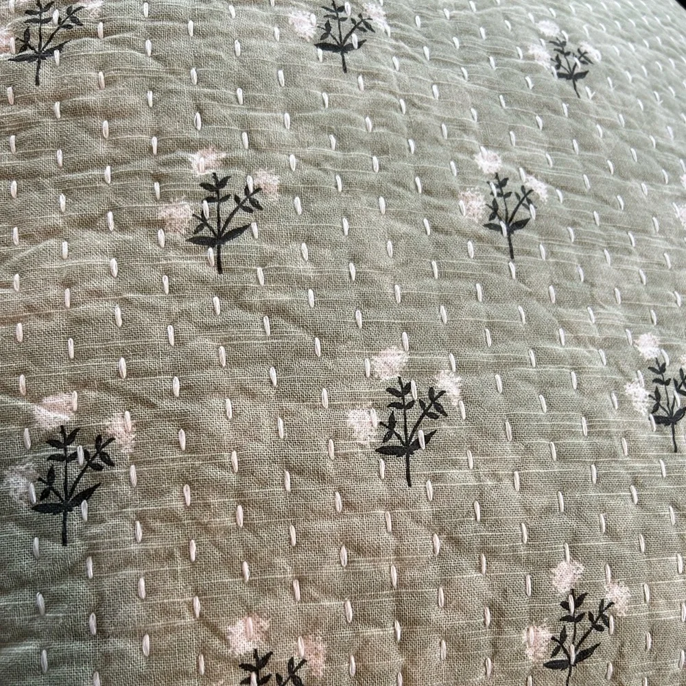 Envogue Duck Feather Sage Pillow Floral & Stitch Detail Cotton Cover 18”x18” EUC